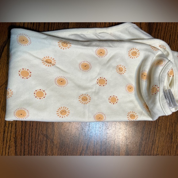 Emily and Oliver yellow baby security blanket and bib and hat - Picture 1 of 6